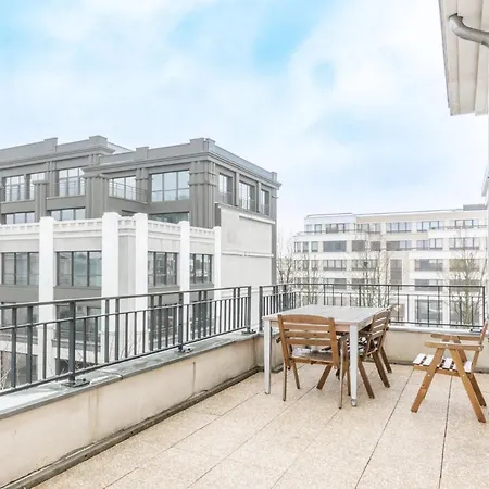 Le Sakura By Plaza Chessy (Seine-et-Marne)