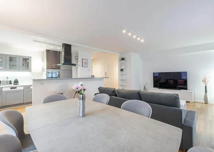 Apartament Le Sakura By Plaza *